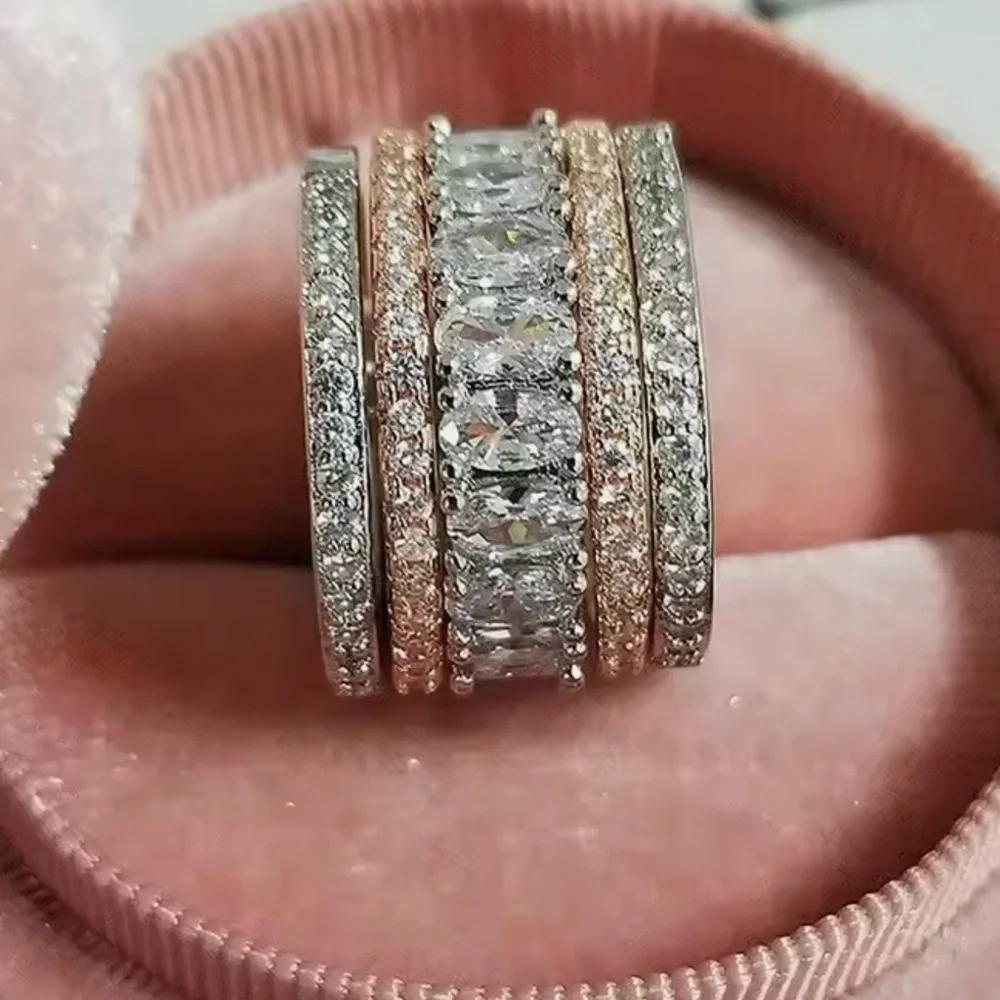 NEW Elegant Silver and Gold Women's Ring